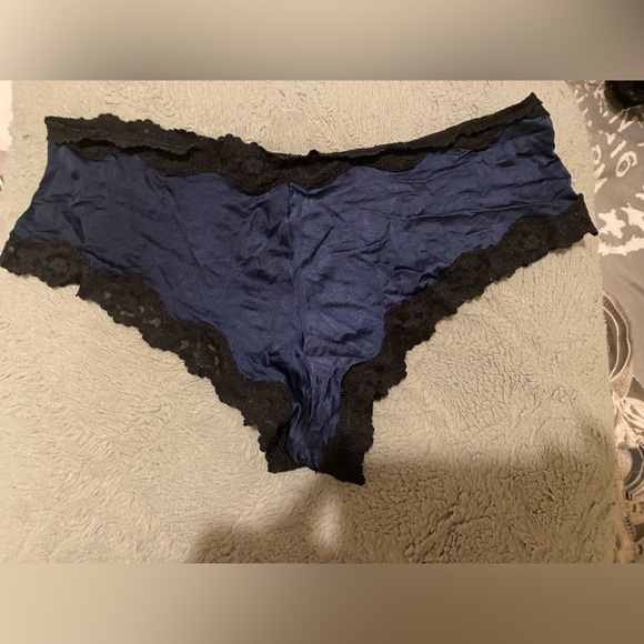 Maidenform Intimates & Sleepwear Navy Maidenform Panties Size